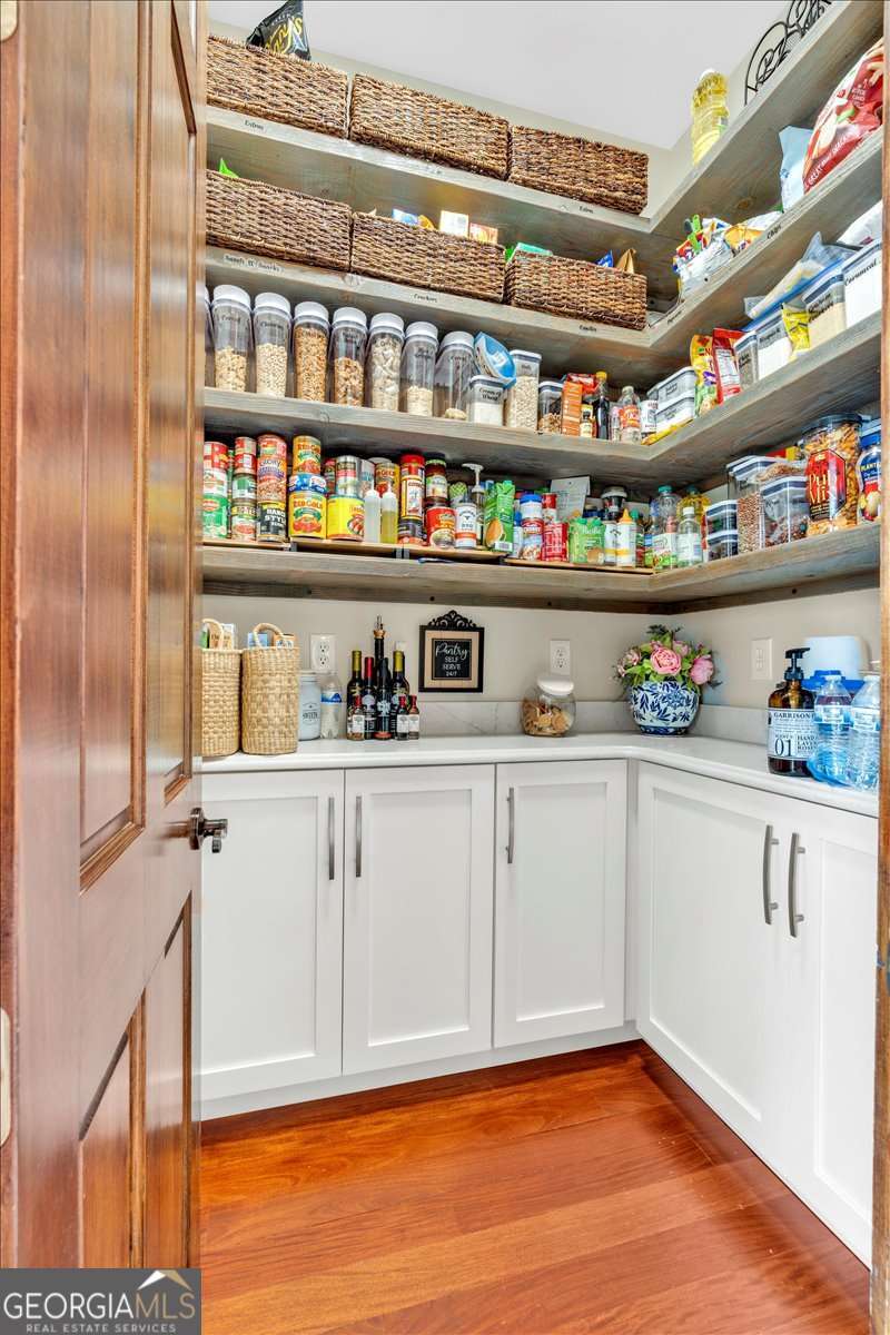 52 Waterside Drive SE