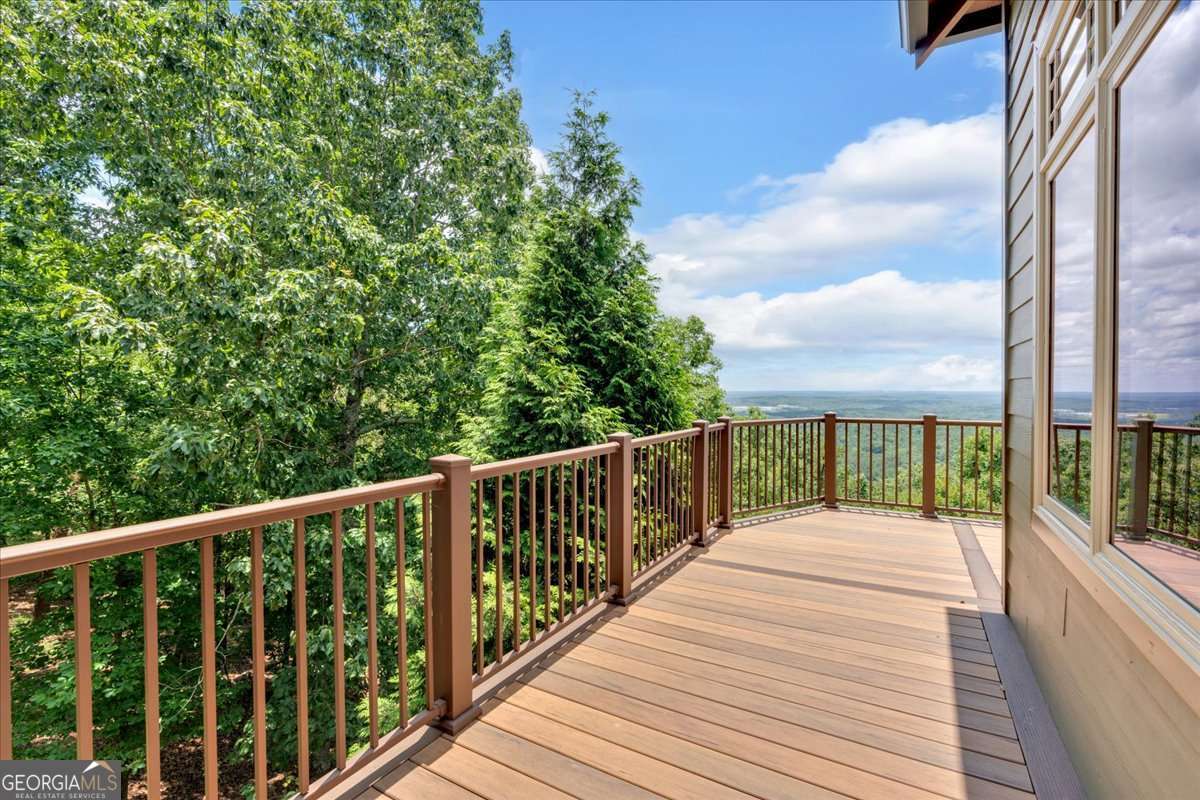 52 Waterside Drive SE