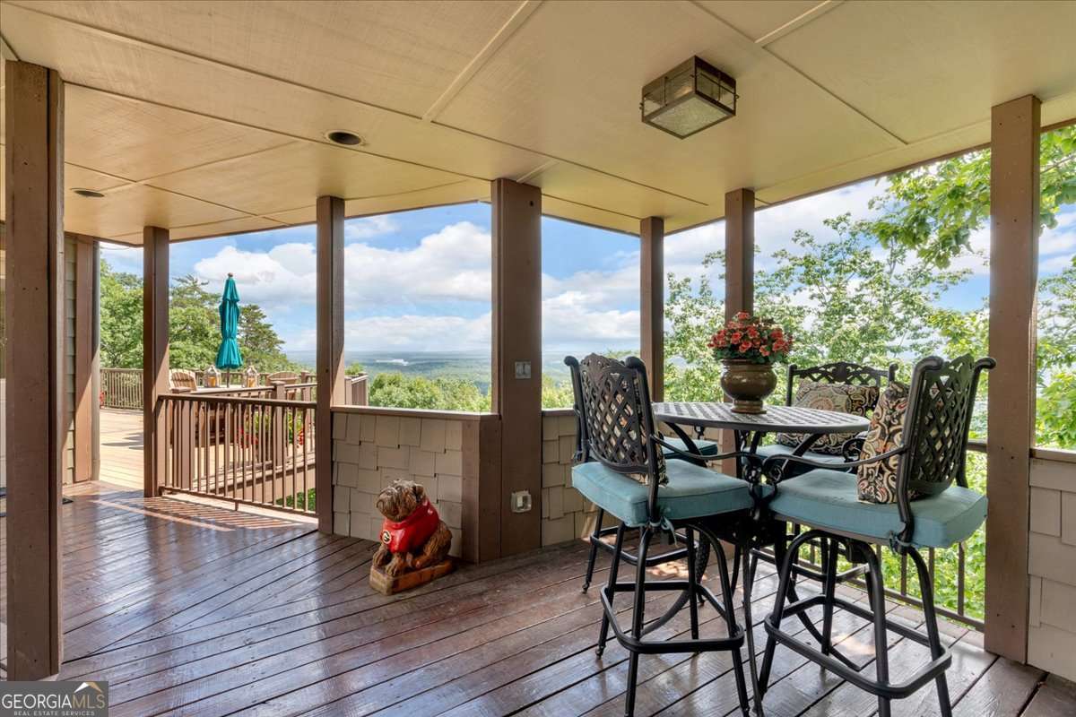 52 Waterside Drive SE