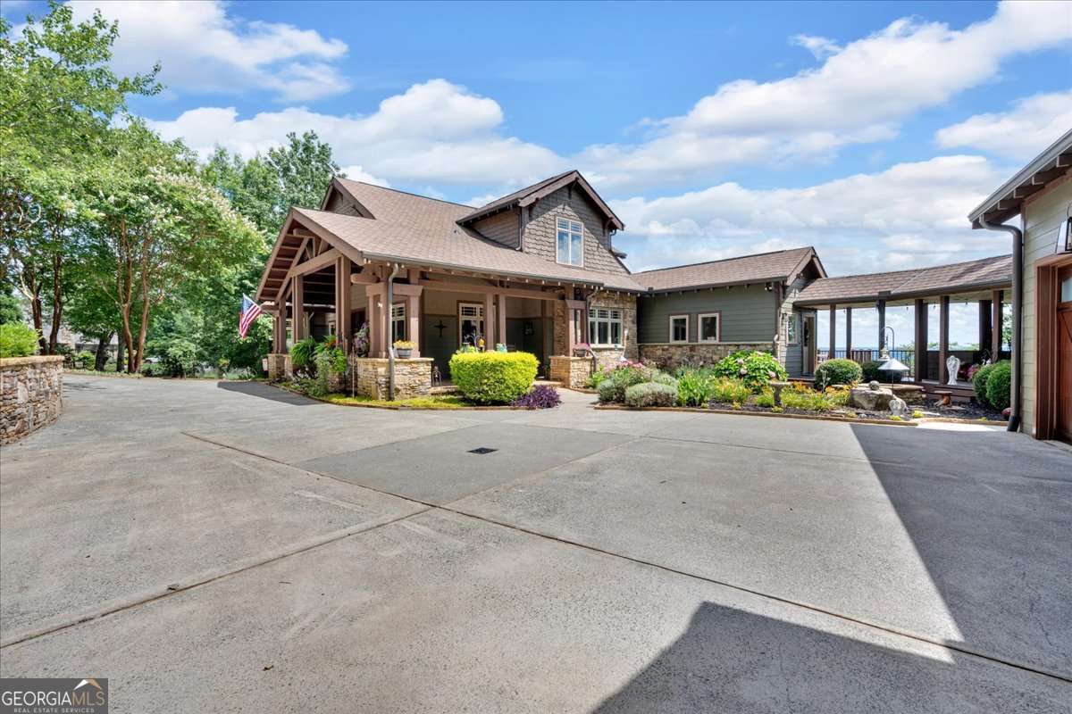 52 Waterside Drive SE