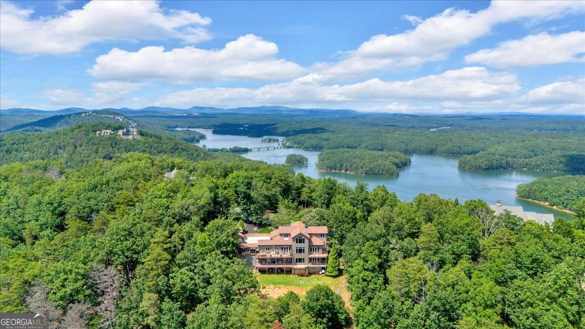 52 Waterside Drive SE