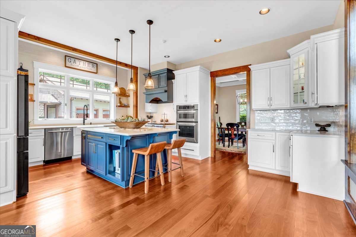 52 Waterside Drive SE