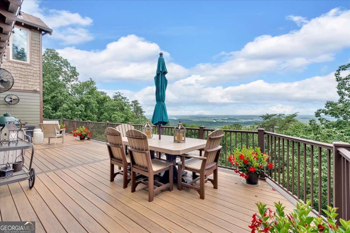 52 Waterside Drive SE