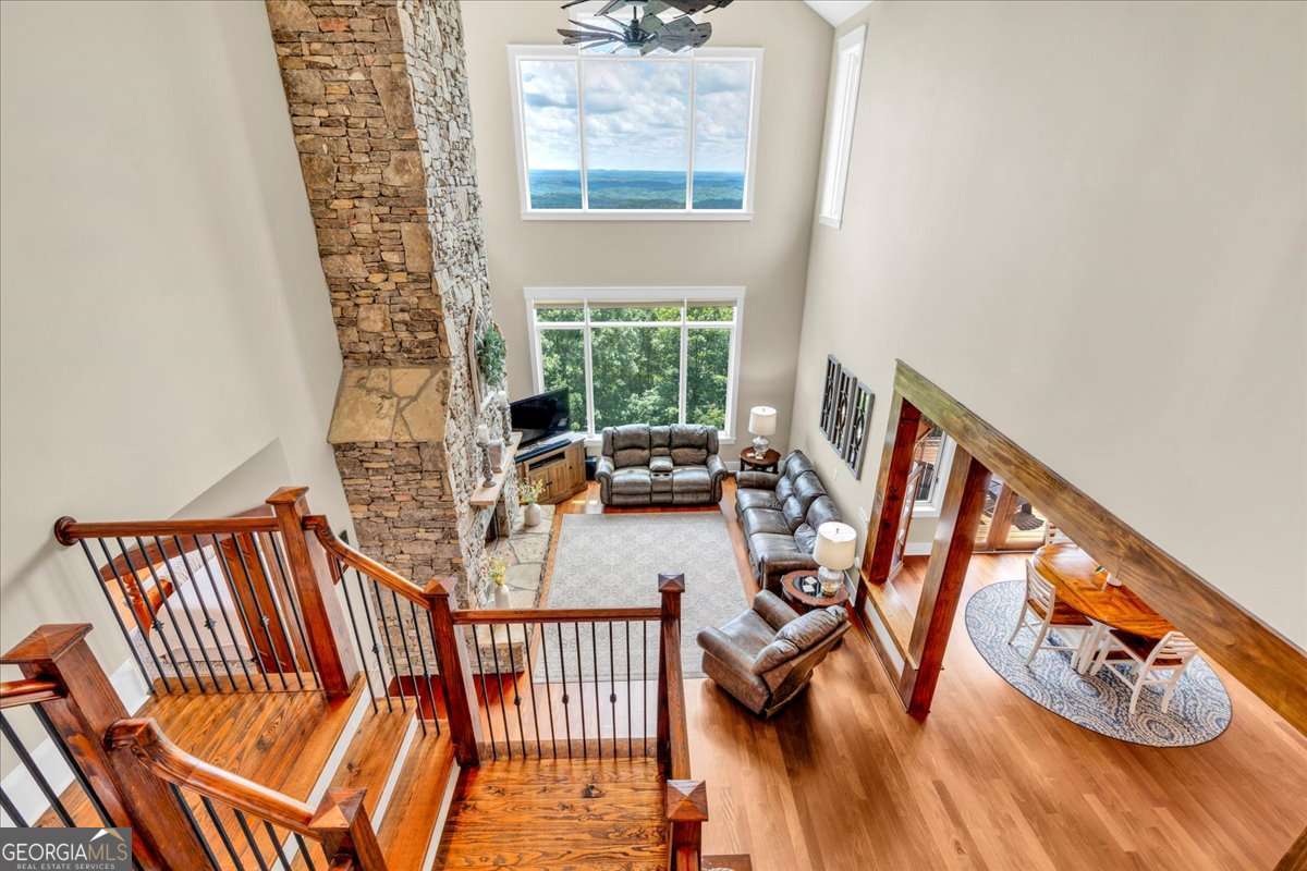 52 Waterside Drive SE