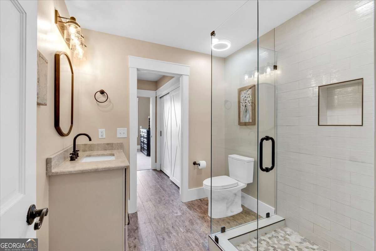 52 Waterside Drive SE