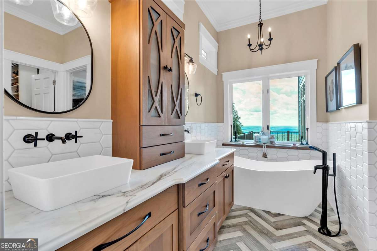 52 Waterside Drive SE