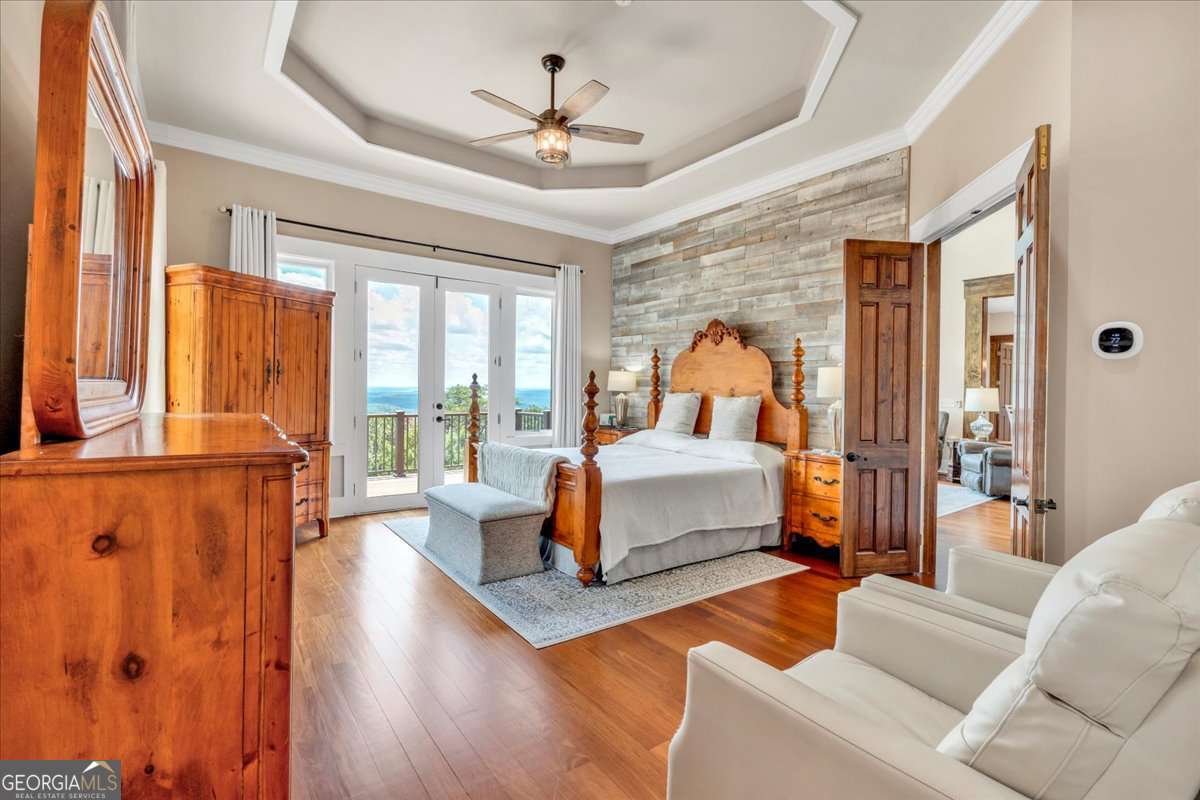 52 Waterside Drive SE