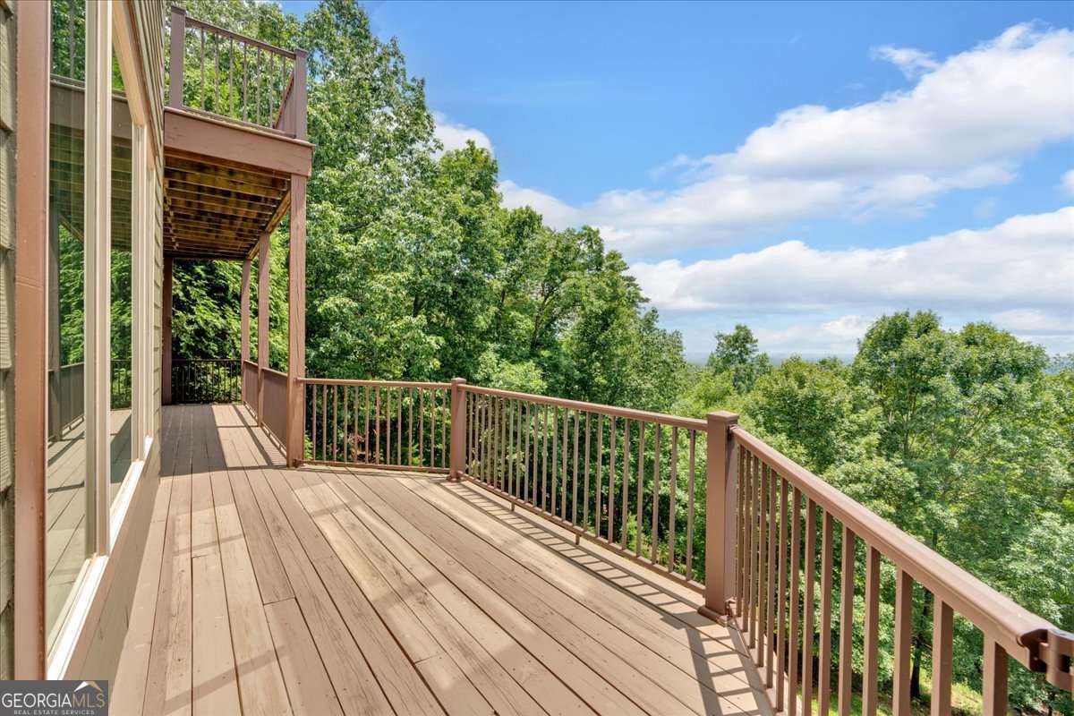 52 Waterside Drive SE