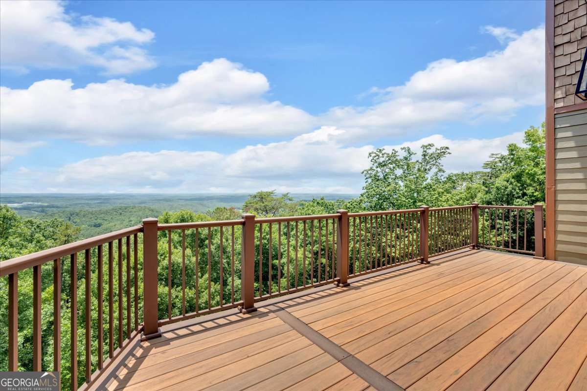 52 Waterside Drive SE