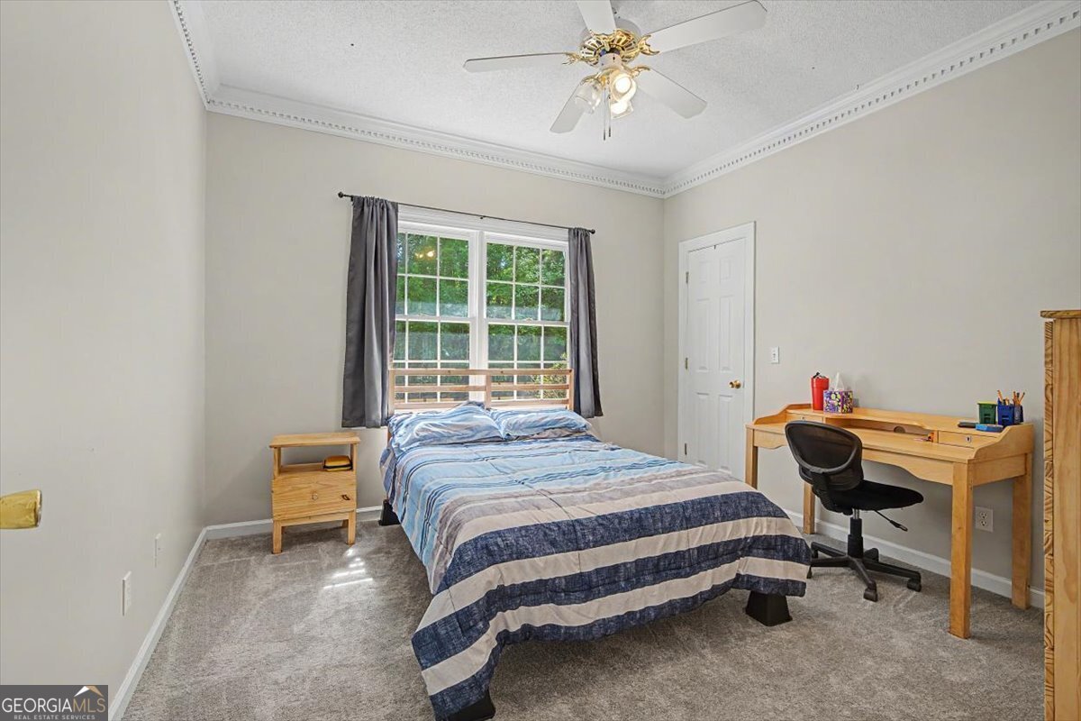 15 Lucas Lane SW