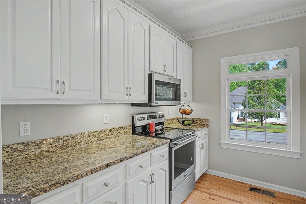 15 Lucas Lane SW