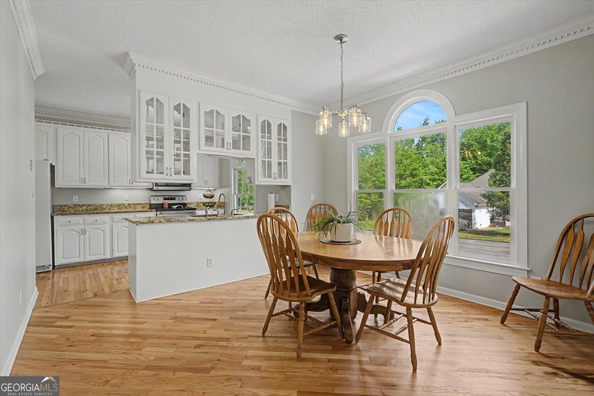 15 Lucas Lane SW