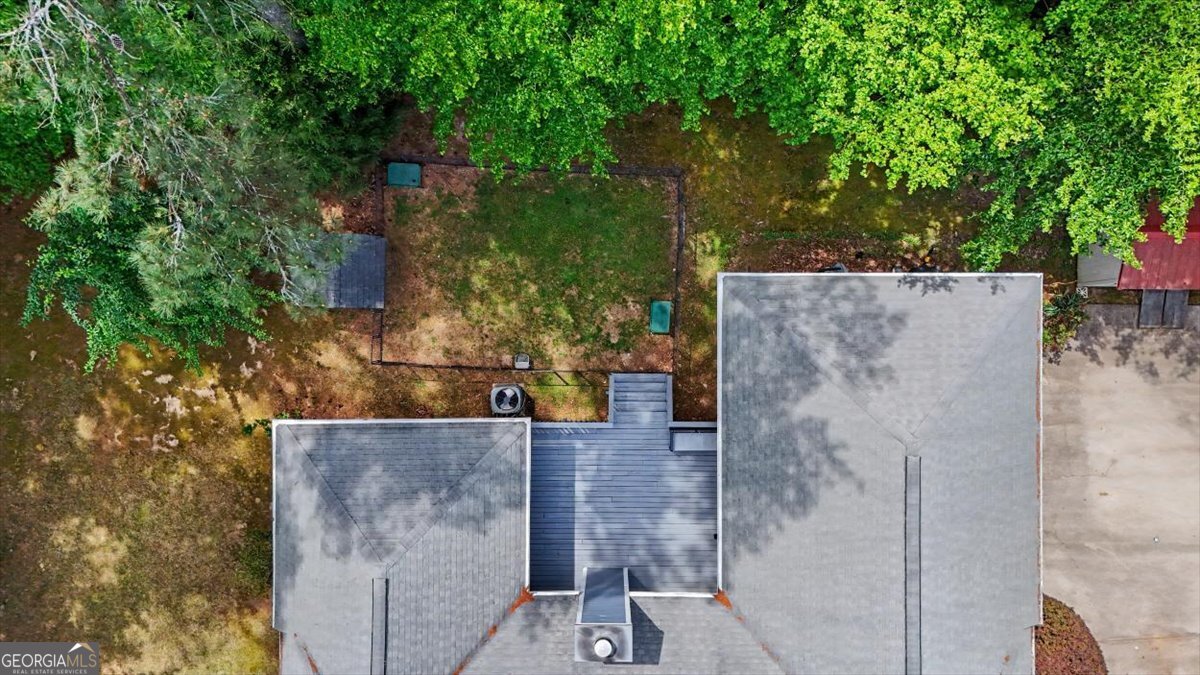 15 Lucas Lane SW