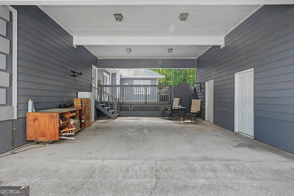 15 Lucas Lane SW