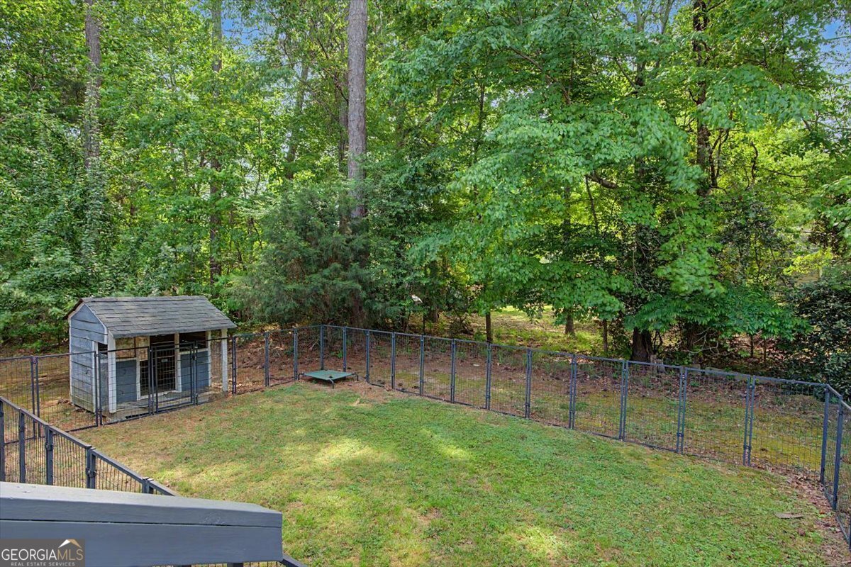15 Lucas Lane SW