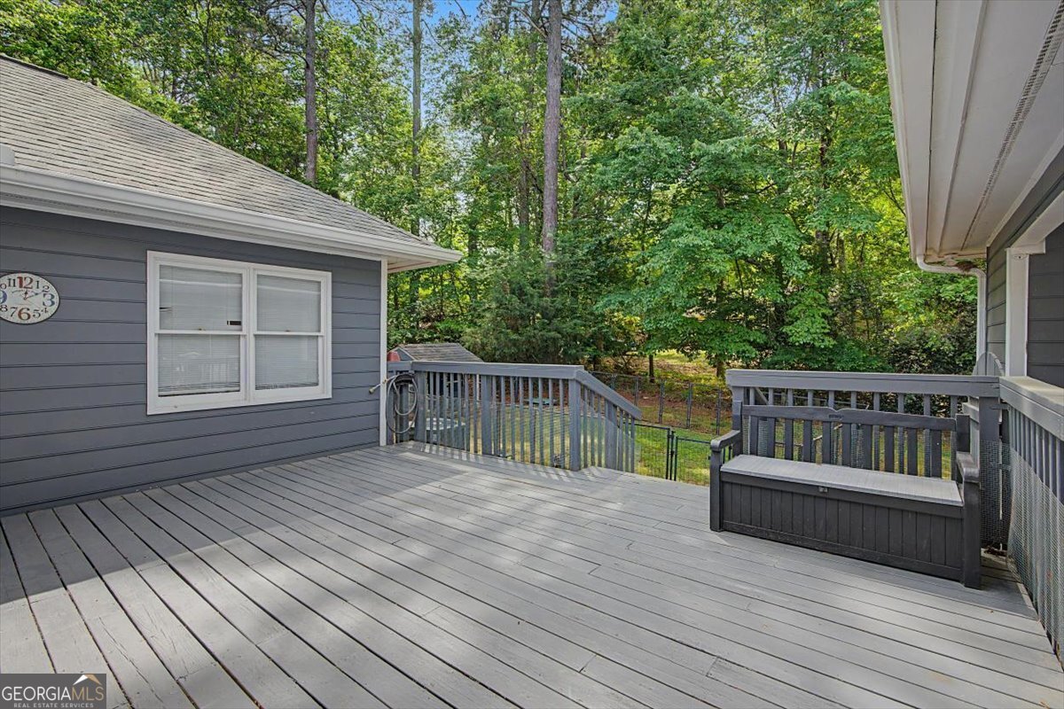 15 Lucas Lane SW