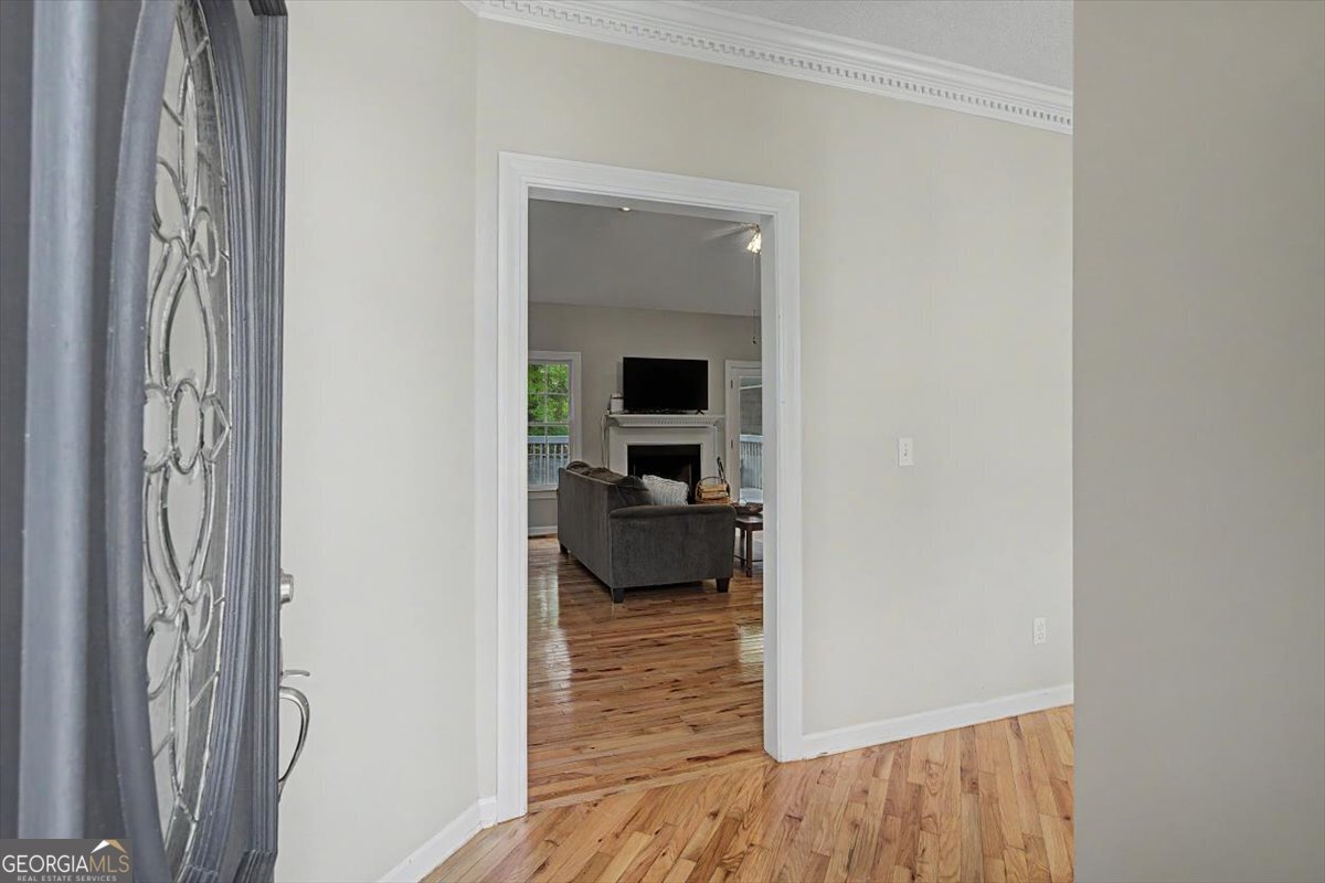 15 Lucas Lane SW