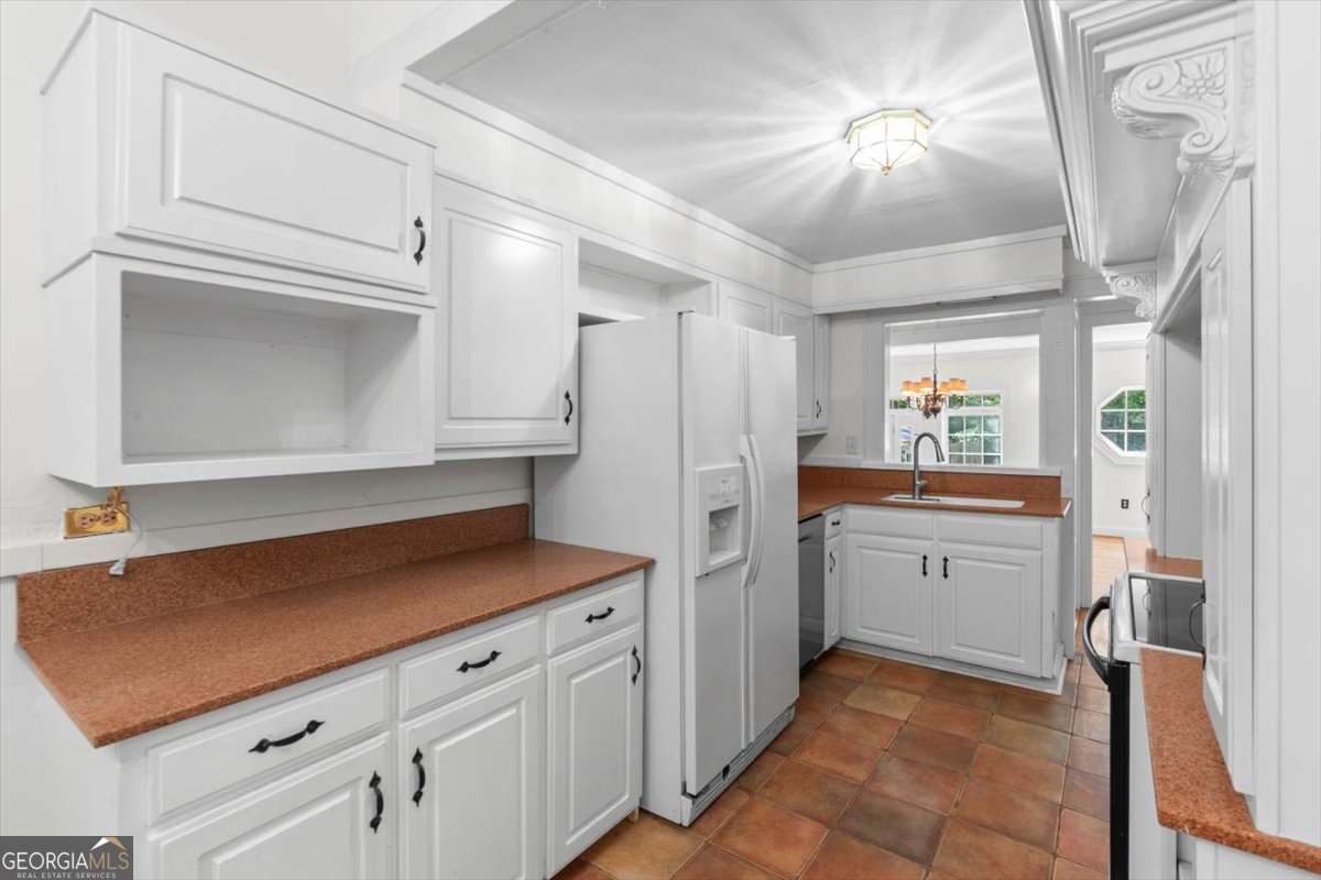 101 Oakwood Street NW