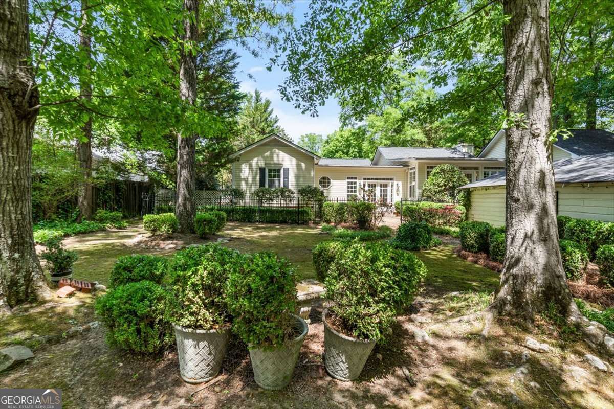 101 Oakwood Street NW