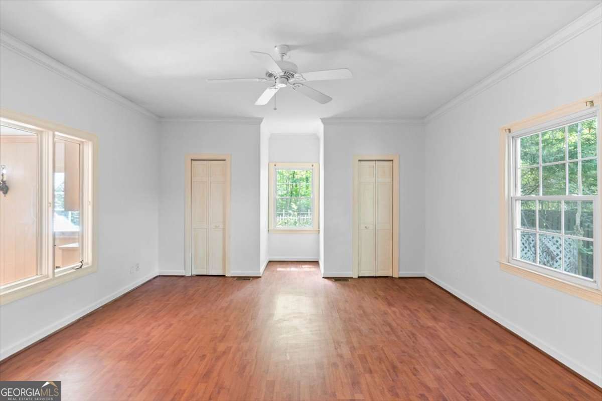101 Oakwood Street NW
