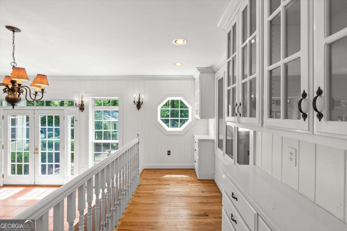 101 Oakwood Street NW