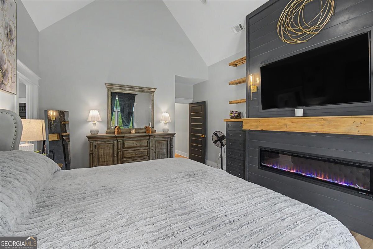 464 Lancaster Road SW