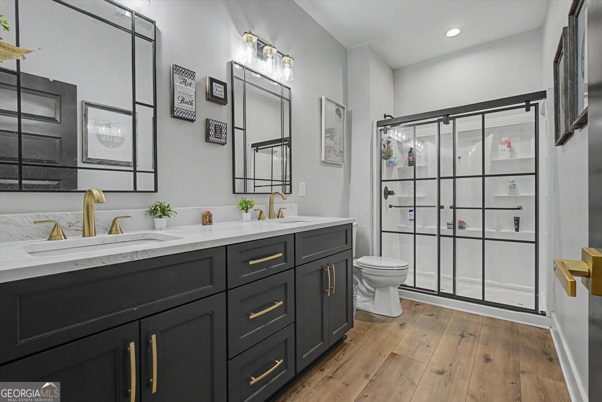 464 Lancaster Road SW