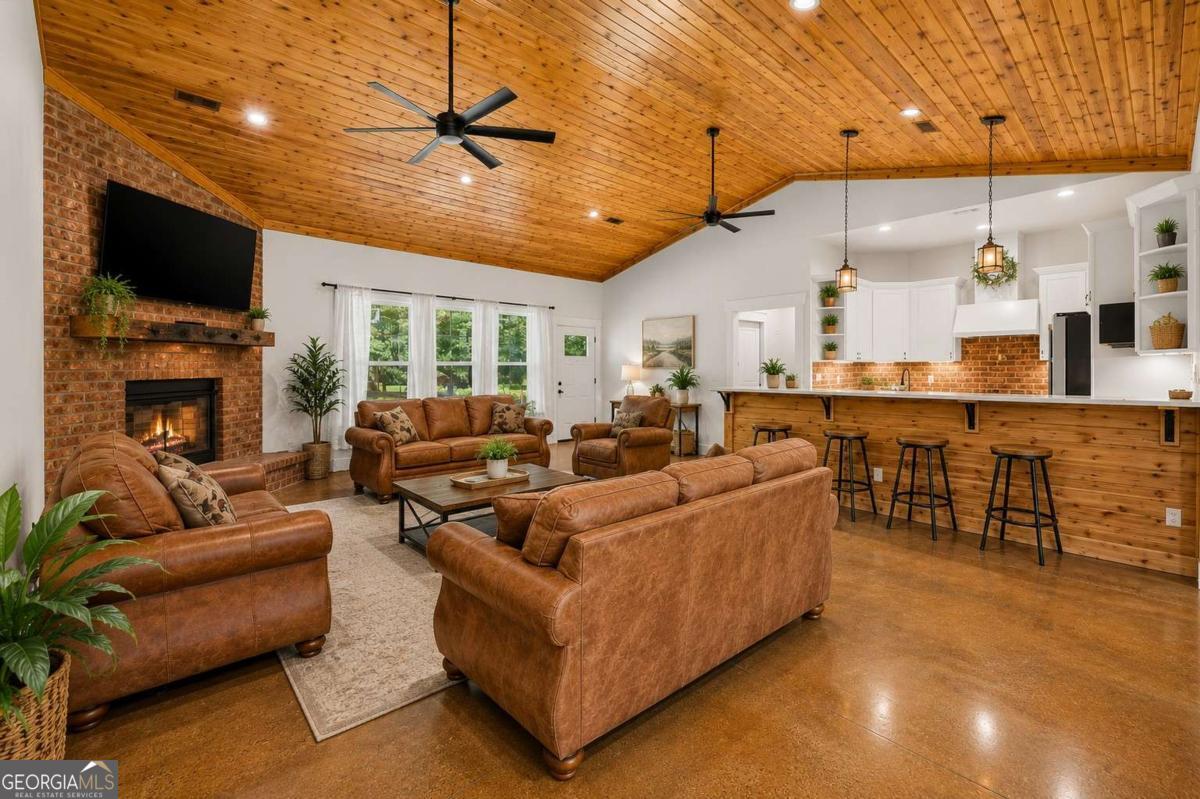 1282 Radio Springs Road SW