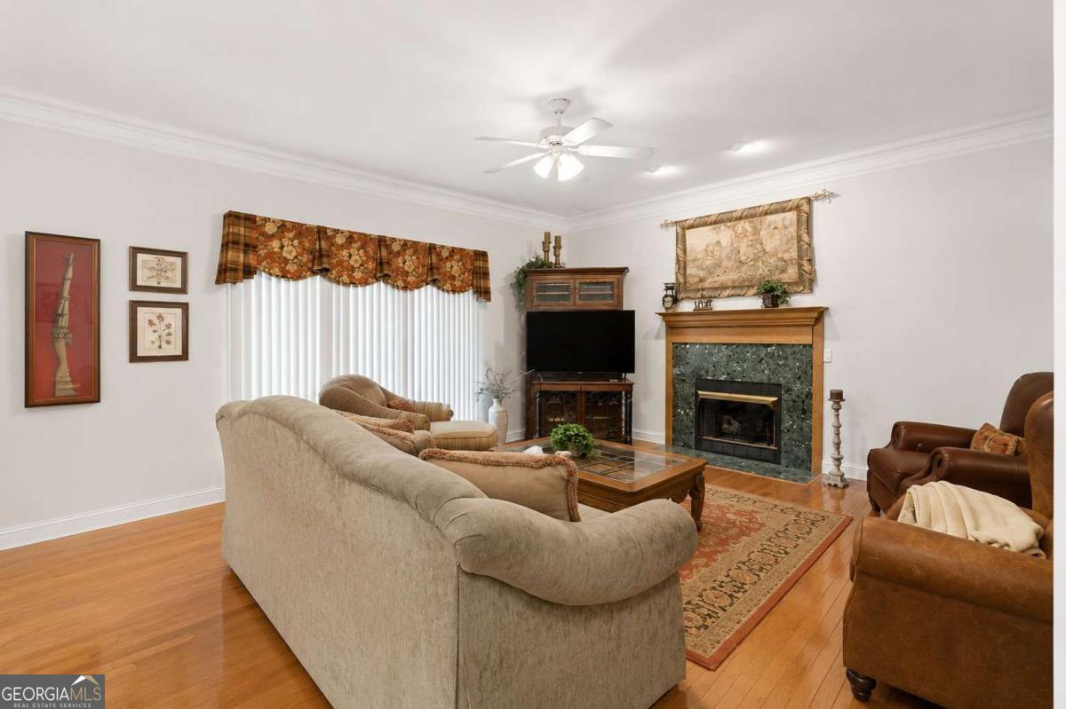 3 Belmont Court SE
