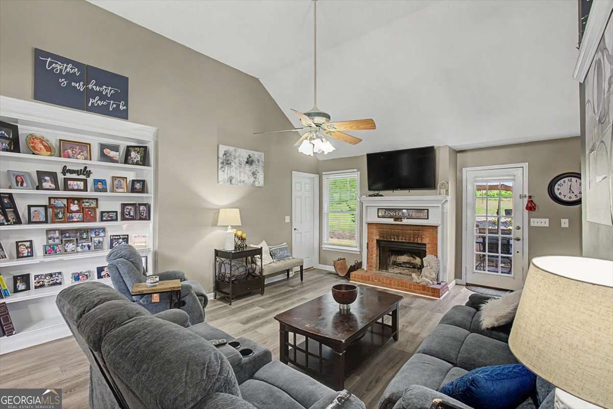 32 Country Meadow Way NW