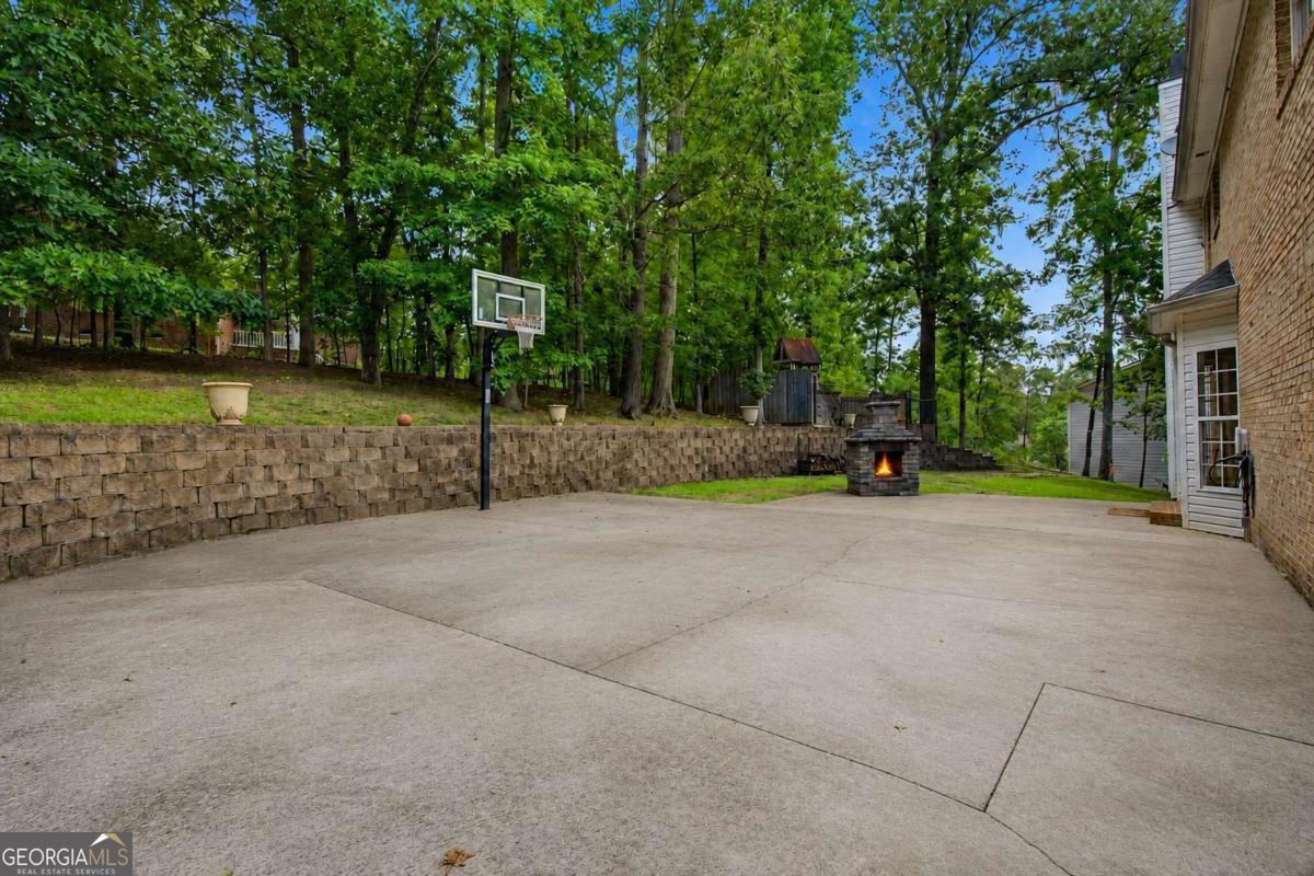 6 Stonebrook Drive SW