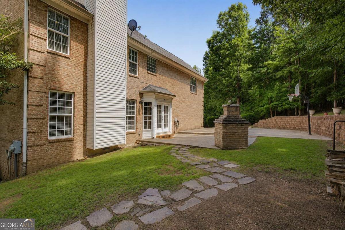 6 Stonebrook Drive SW