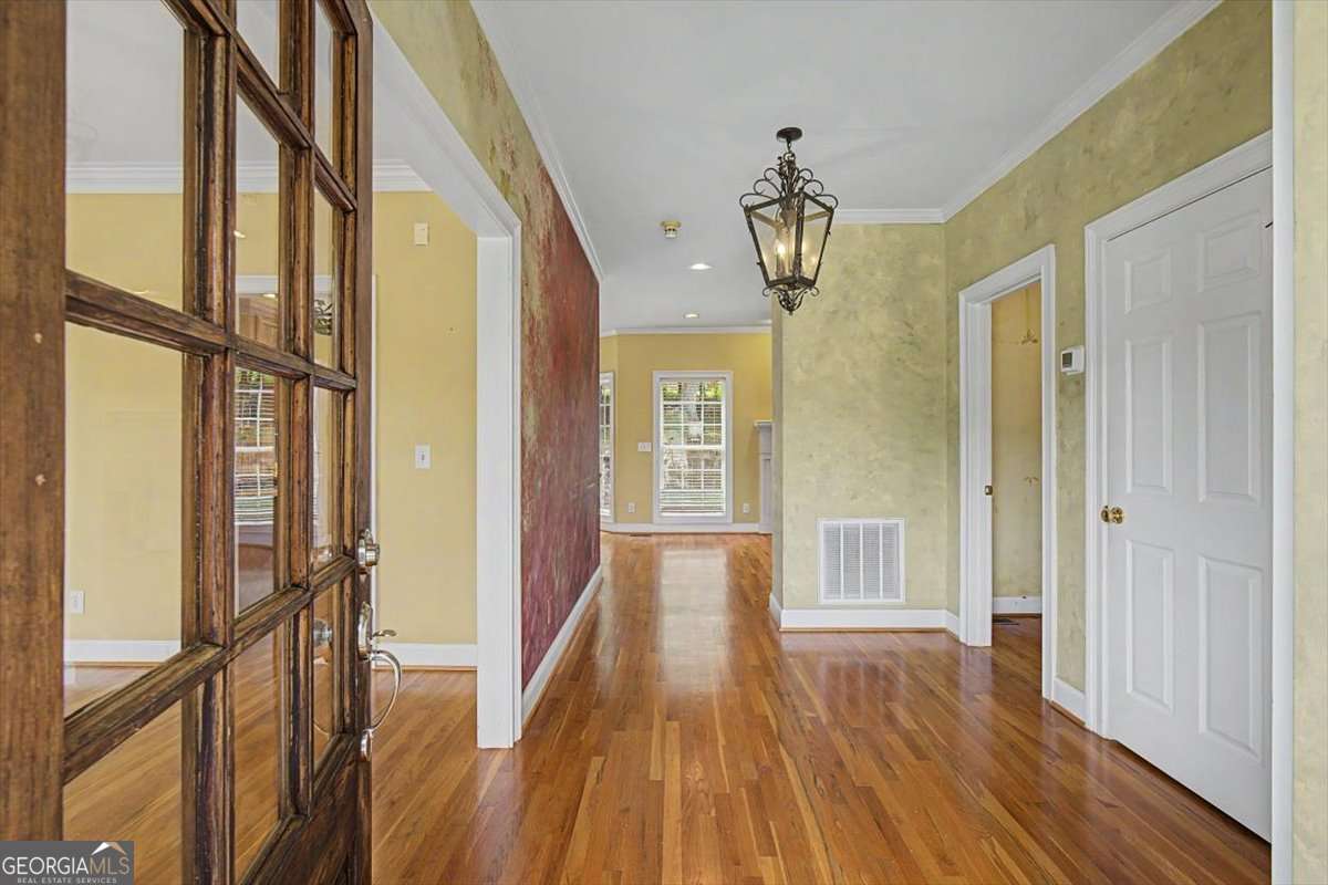 6 Stonebrook Drive SW