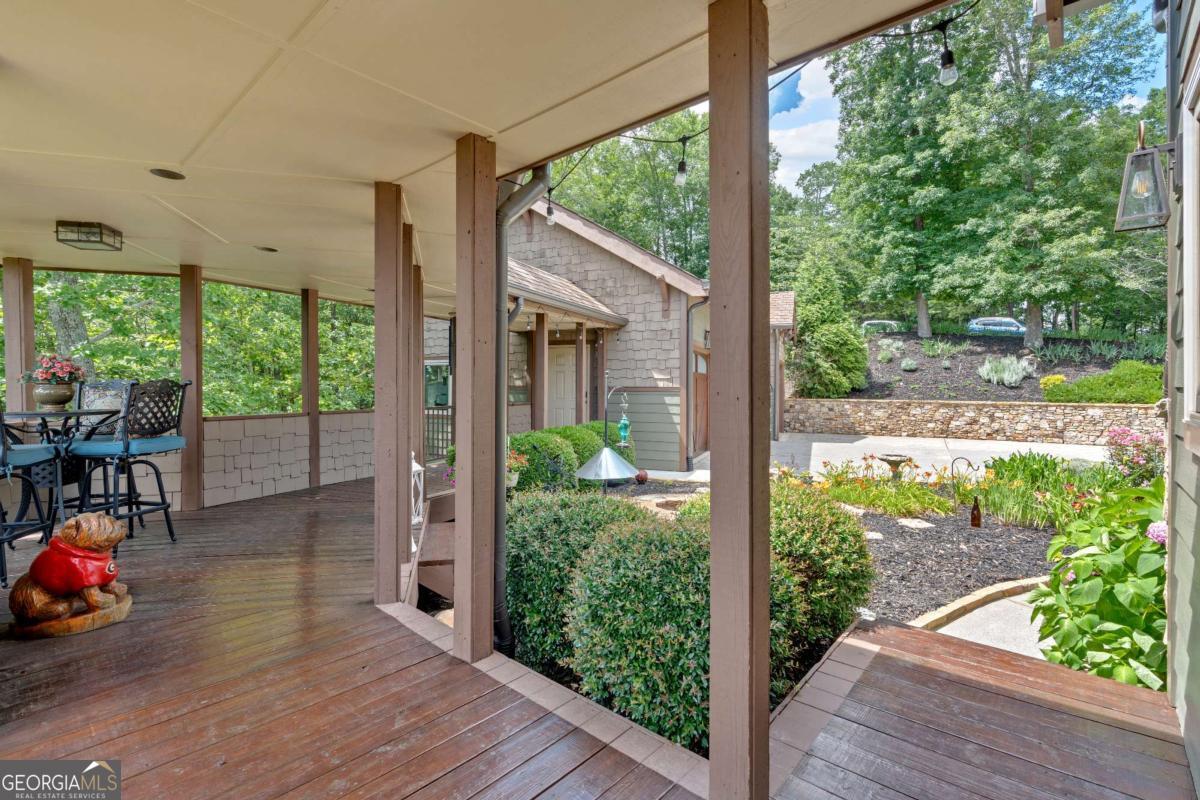 52 Waterside Drive SE
