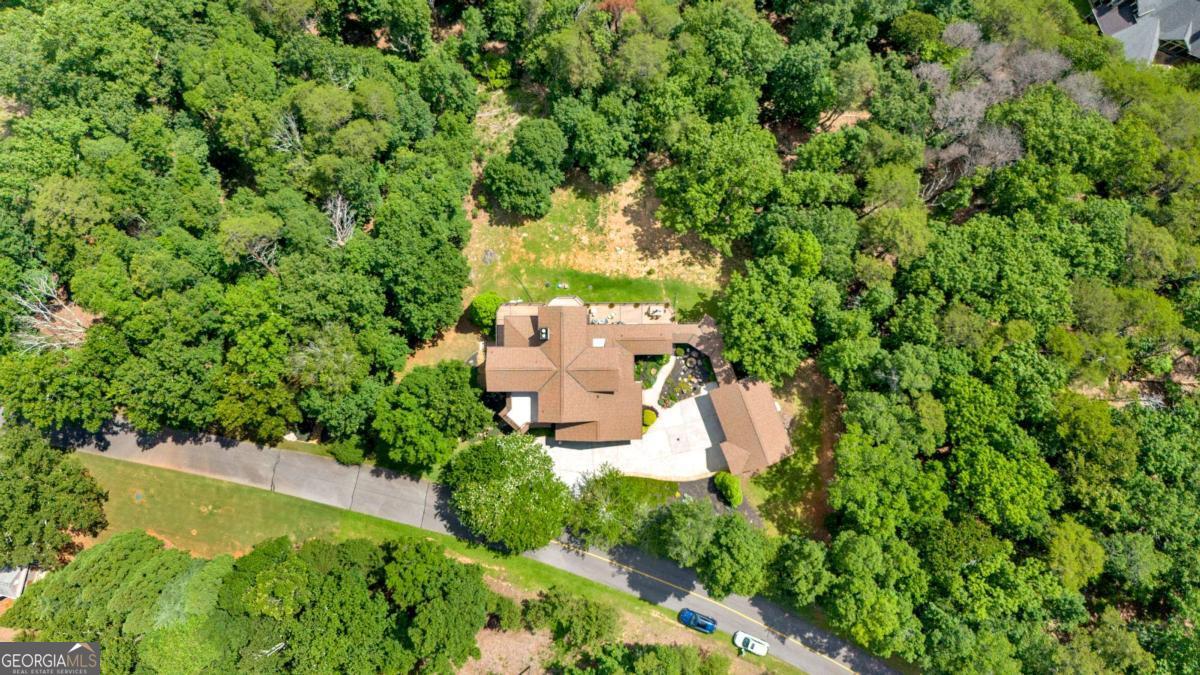 52 Waterside Drive SE