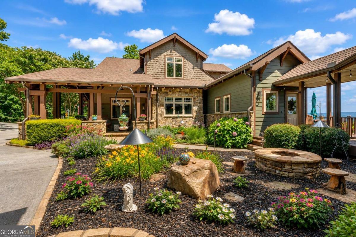 52 Waterside Drive SE