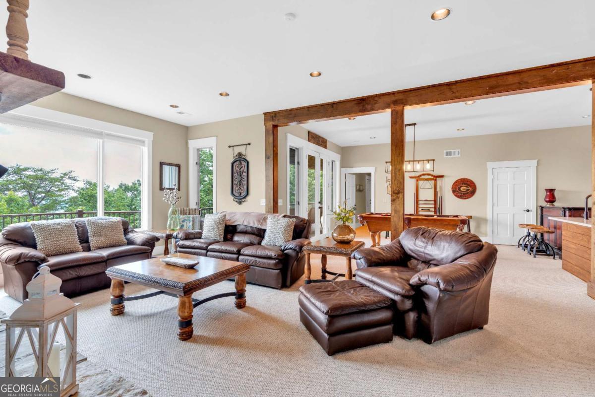 52 Waterside Drive SE