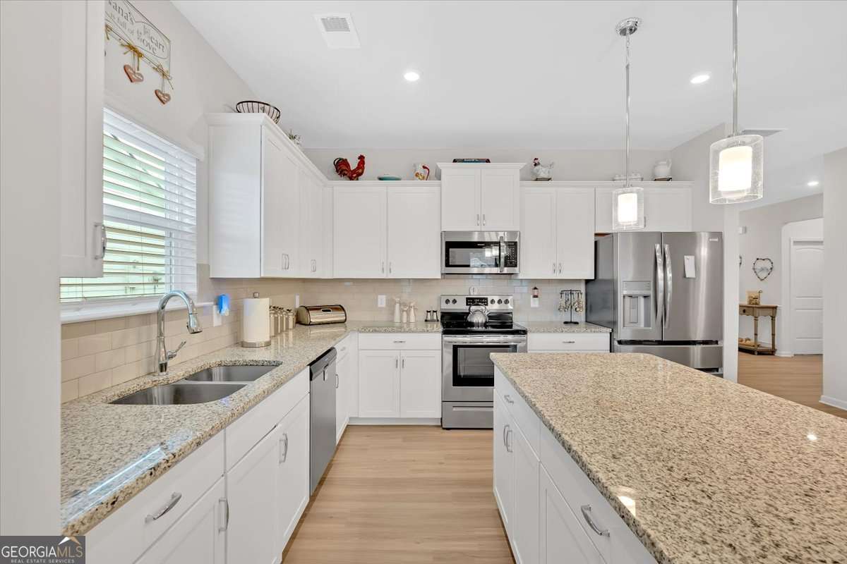 3 Maycroft Court