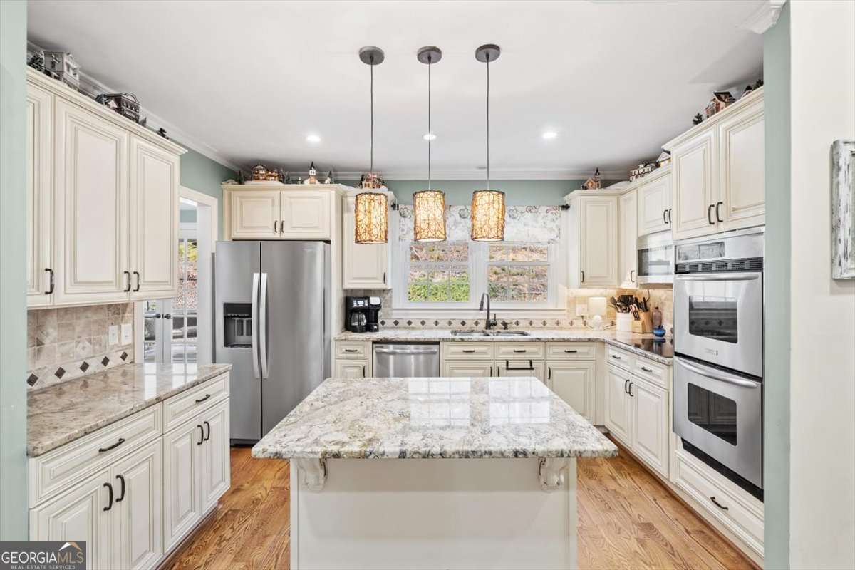 20 Pine Valley Road SW