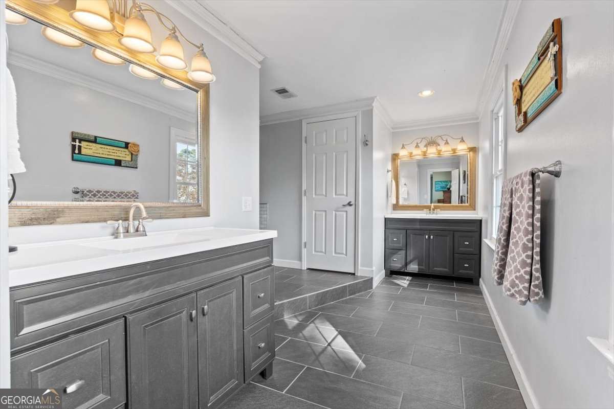 20 Pine Valley Road SW
