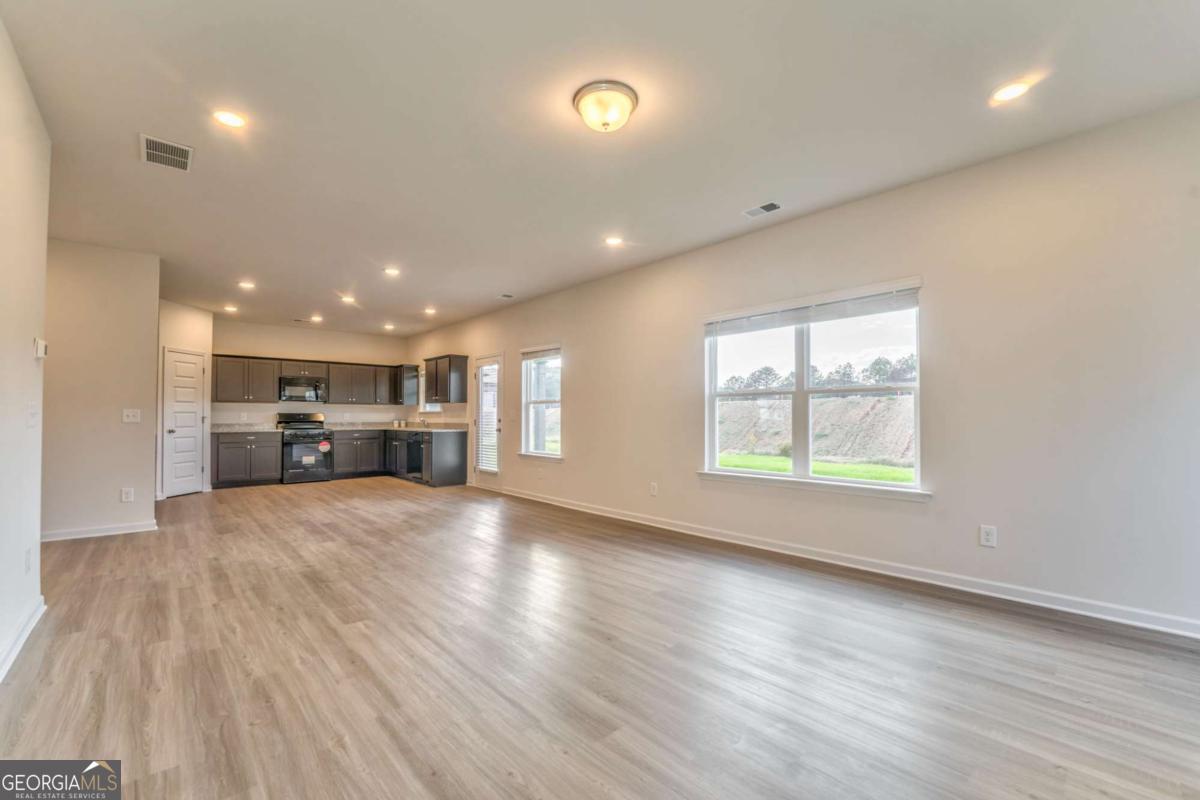 15 Bennett Way
