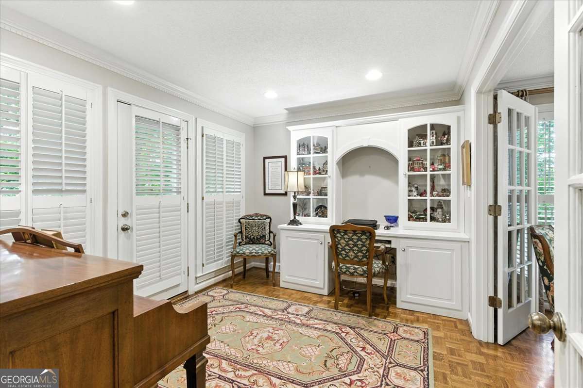 8 Saddle Trail SE