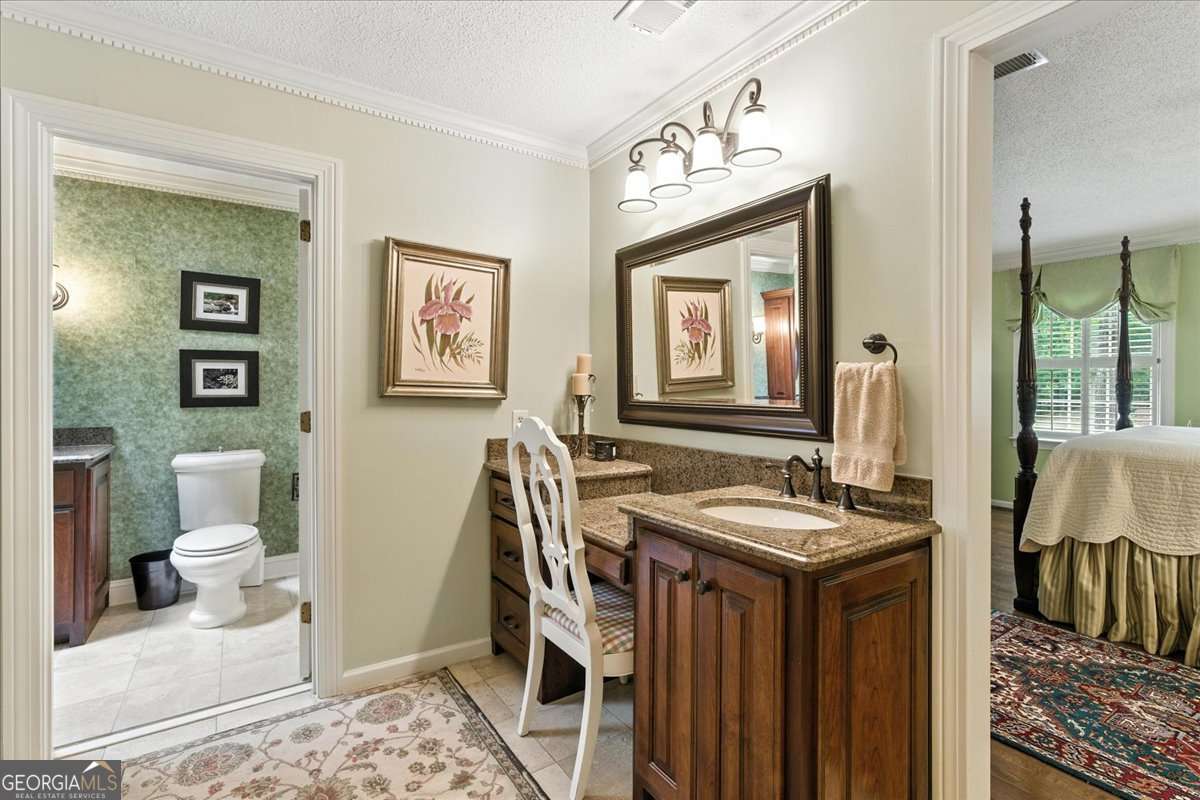 8 Saddle Trail SE