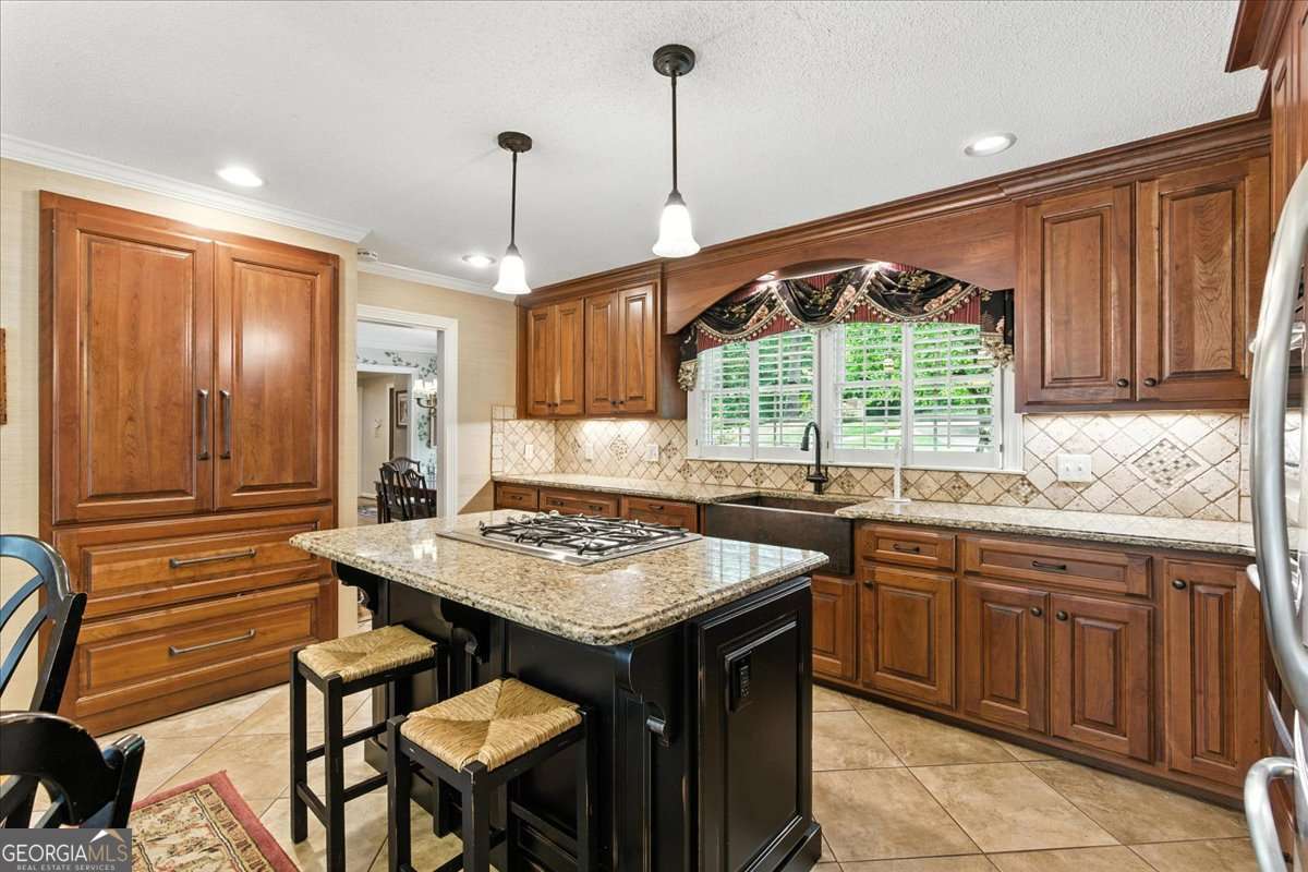 8 Saddle Trail SE