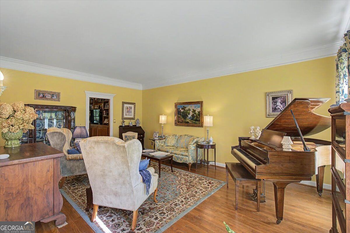 36 Saddle Mountain Road SE