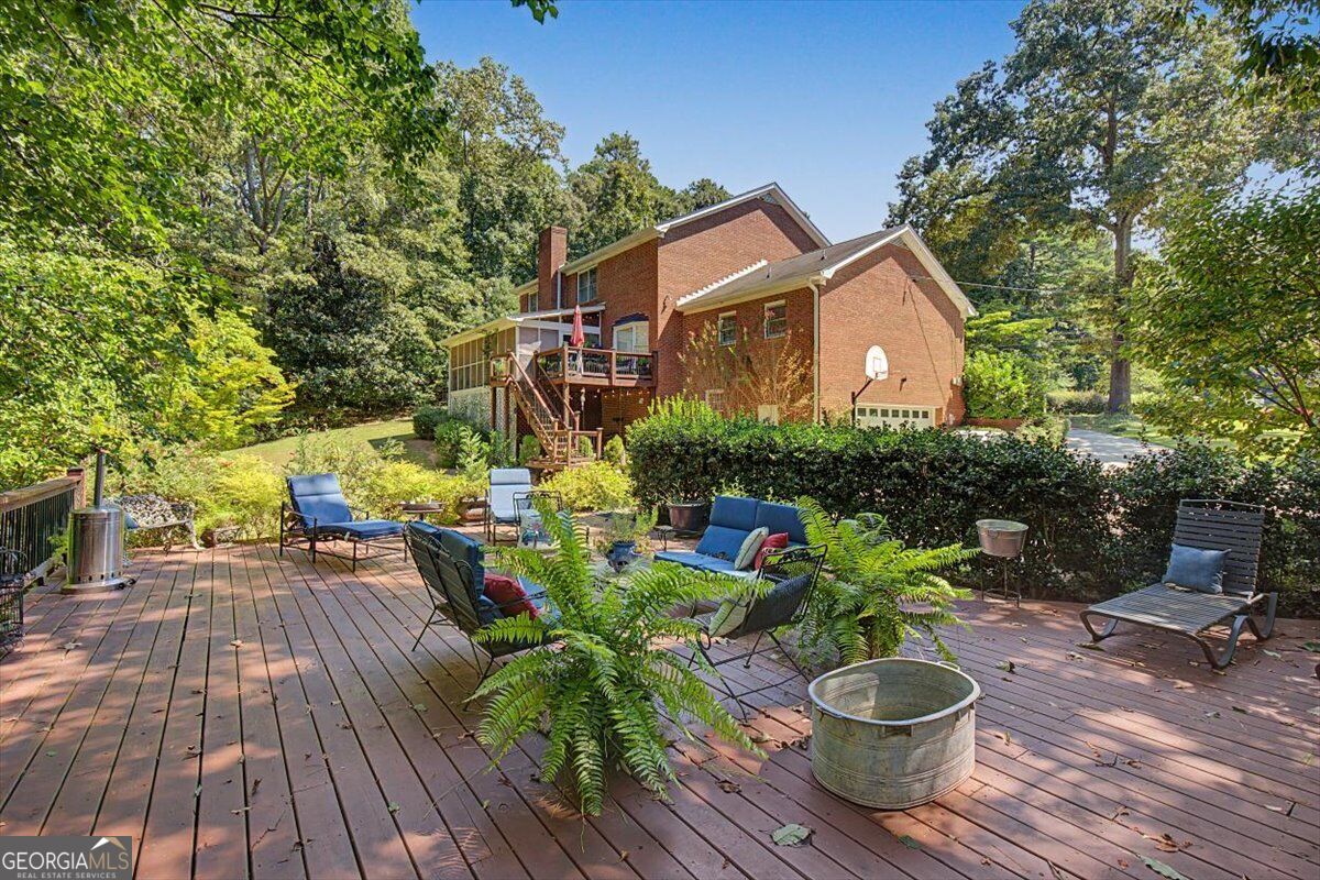 36 Saddle Mountain Road SE