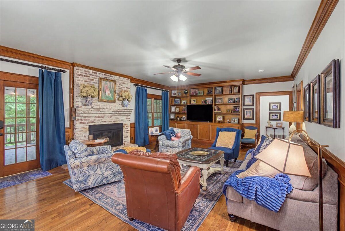 36 Saddle Mountain Road SE
