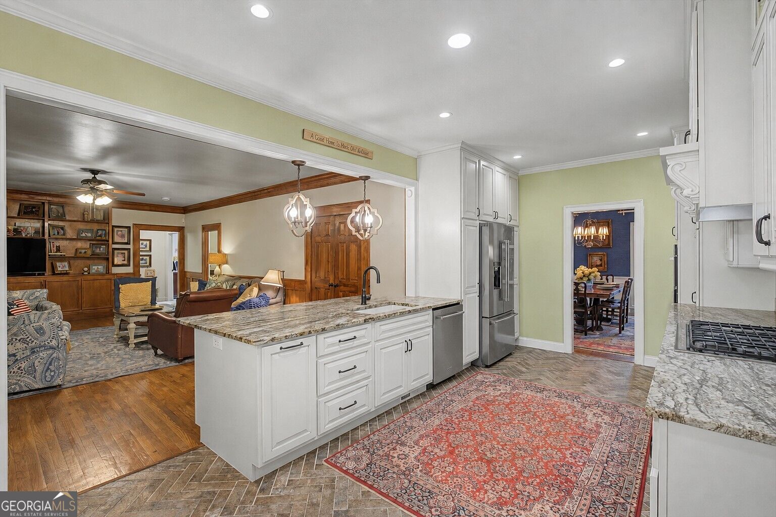 36 Saddle Mountain Road SE