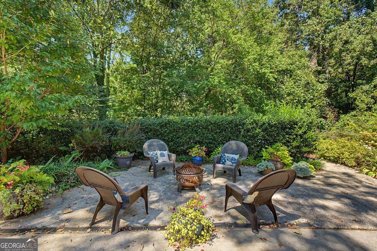 36 Saddle Mountain Road SE