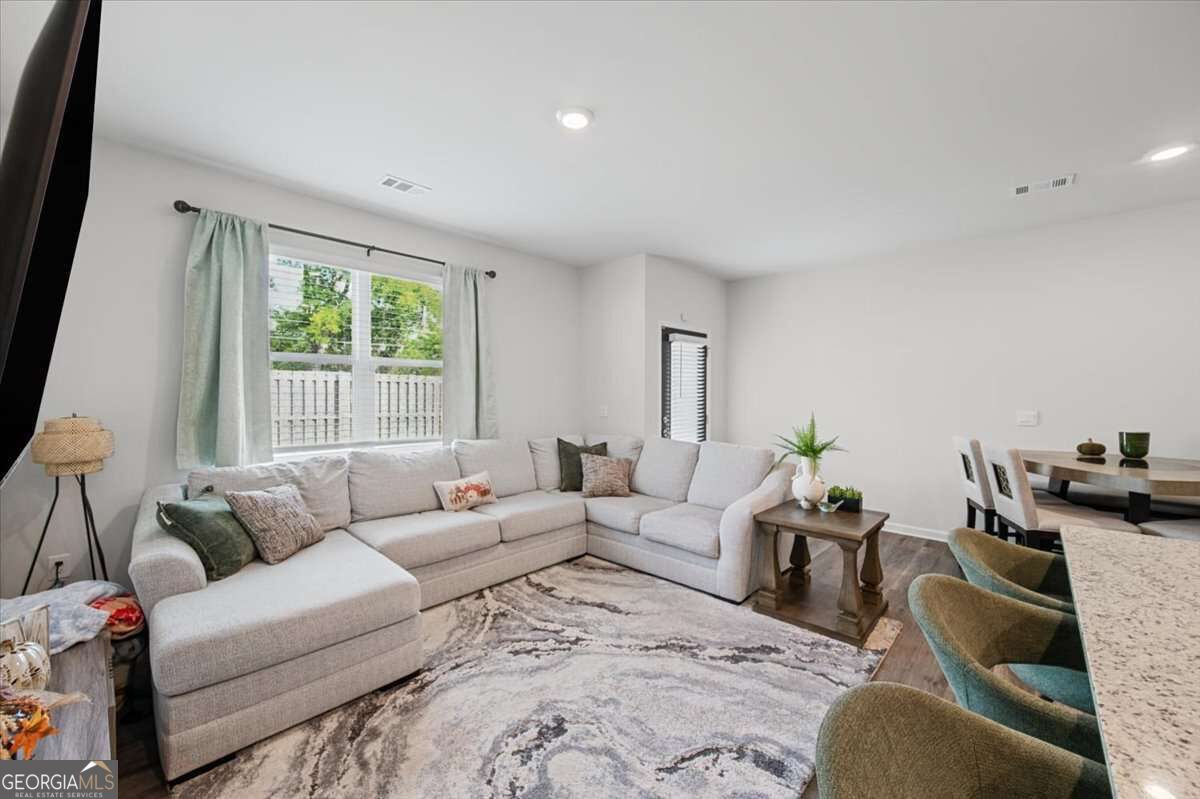 1005 N 2nd Avenue NW # 6